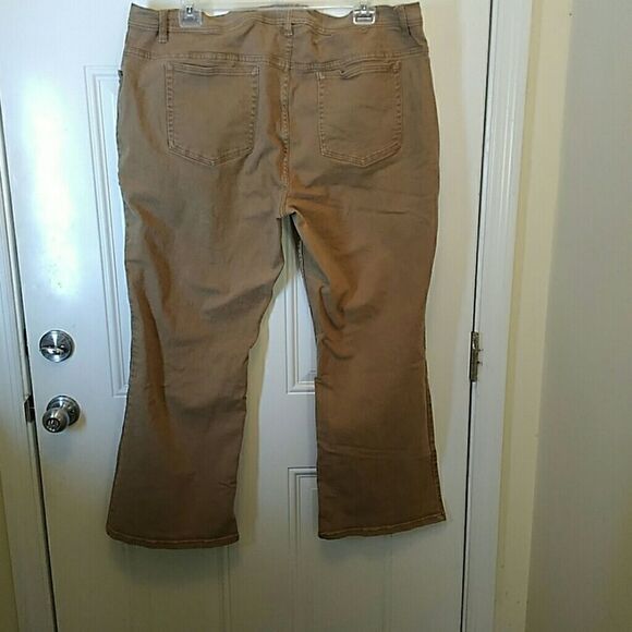 (3/$22) Denim & Company bootcut faded gold jeans - Picture 5 of 5